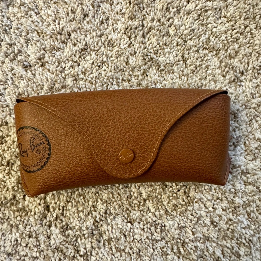 Ray-Ban Clubmaster Tortoise Sunglasses - Picture 4 of 4